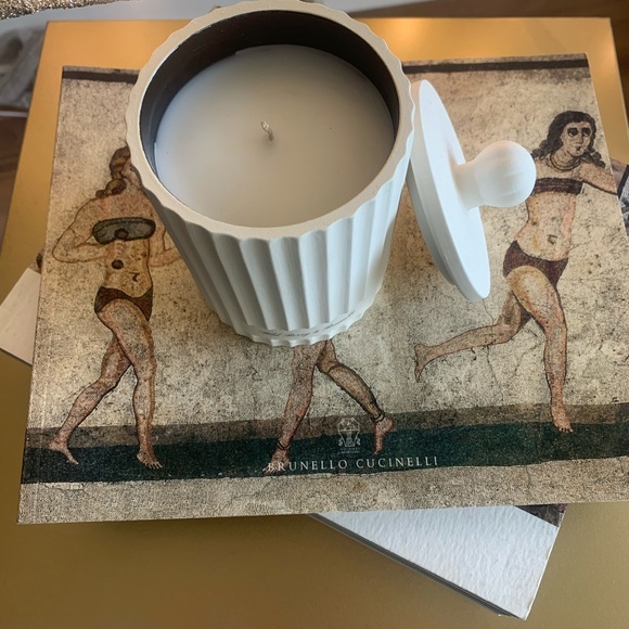 Brunello cucinelli coffee table book - Picture 2 of 6